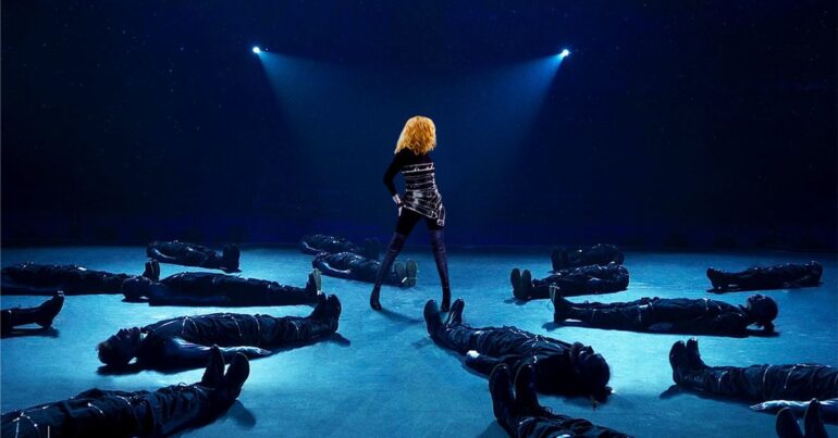 Mylène Farmer - Ultime Création - DR