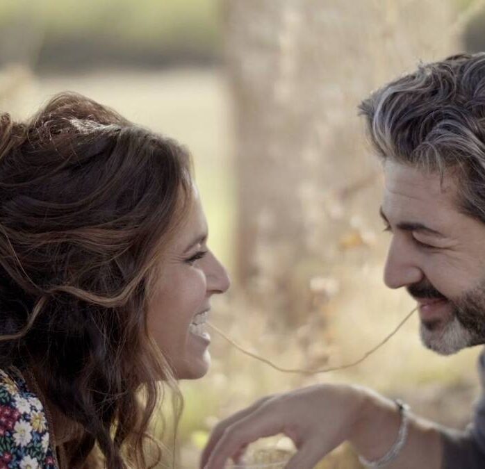 Elisa Tovati x John Mamann - Tout va bien - Capture YouTube