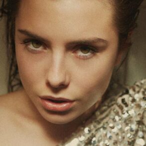 Nina Louise - © Jon Verleysen