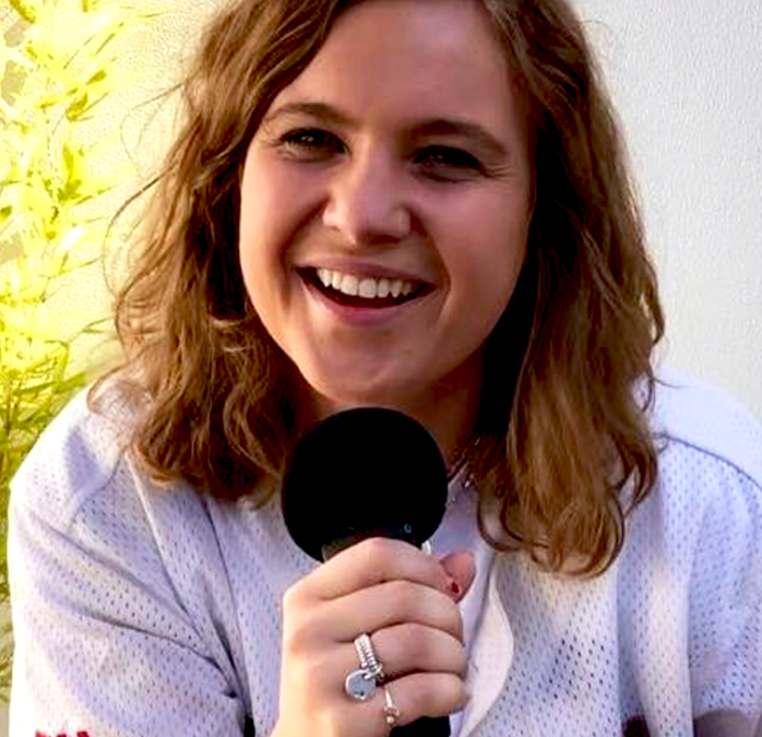Emma Peters en interview pour aficia
