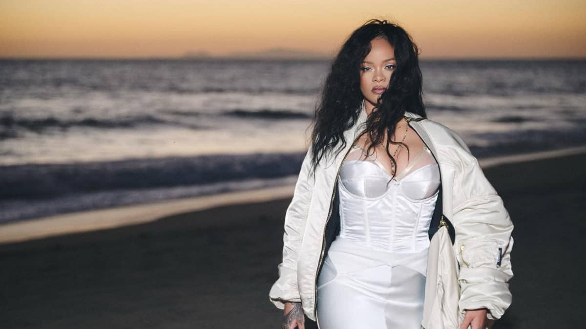 Rihanna - Lift me up - Capture écran YouTube