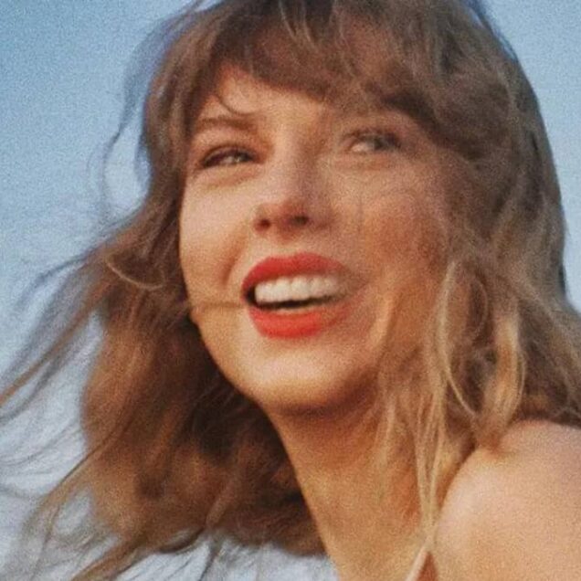 Taylor Swift - Facebook