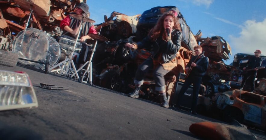 Adé - Clip J'me barre - Capture YouTube