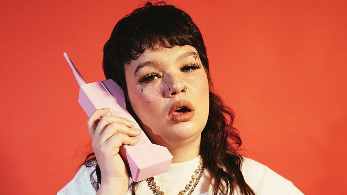 Lola Young - (C) Ashley Osborne